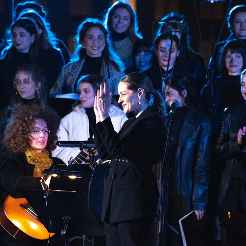 Ο "Επιτάφιος" του Μίκη Θεοδωράκη για μια ακόμα βραδιά στο Μουσείο Ακρόπολης