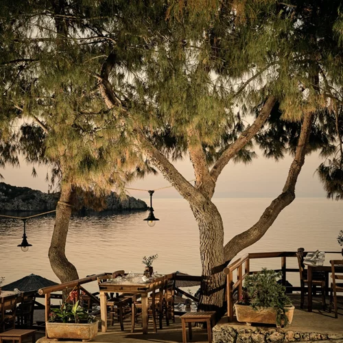 Η νοστιμιά του επτανησιακού dolce far niente στο "Nobelos" της Ζακύνθου