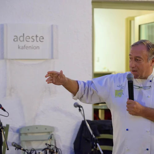 Γευστική γνωριμία με το λεοντόψαρο και το μπλε καβούρι, τα περιβόητα ξενικά είδη