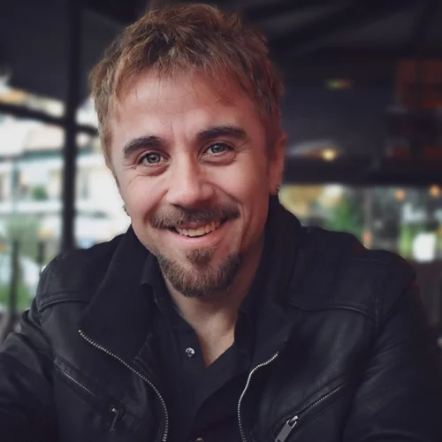 "Στα Σύρματα": Η νέα ανατρεπτική κωμωδία που έρχεται στην ΕΡΤ