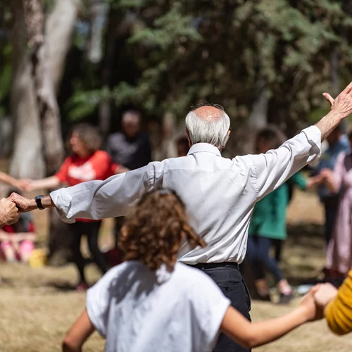"Μυστήριο 100 Τα Ιερά Τραγούδια": "Τα τρία αγαθά της Γης: σίτος, οίνος, έλαιον" σε επιμέλεια του Λάμπρου Λιάβα