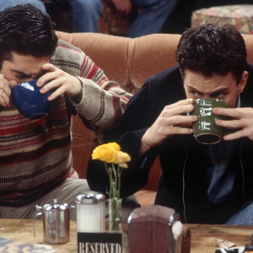 Σε αυτά τα τηλεοπτικά café, θα πίναμε ένα καφεδάκι