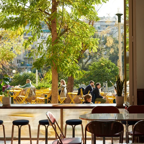 Το "Βενιαμίν" είναι το ανεπιτήδευτο καφέ μπαρ που έλειπε από το Παγκράτι