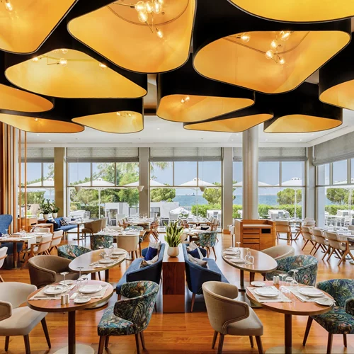 "Salonika": Ο γαστρονομικός θεσμός της πόλης βάζει τα καλοκαιρινά του