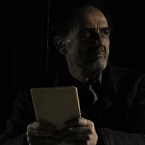 Rebel, το φεγγάρι των πεσμένων φύλλων