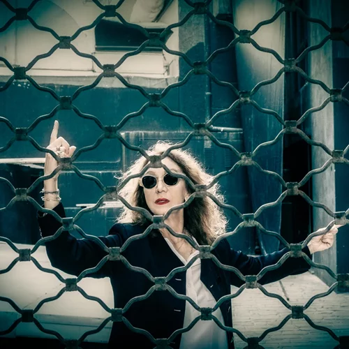 Η Κατερίνα Μαραγκού ερμηνεύει την "Δεσποινίδα Μαργαρίτα"