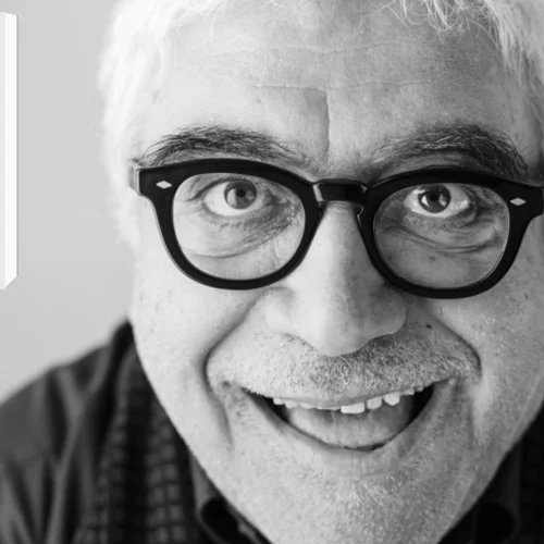 Ο Δημήτρης Πιατάς διάβασε το "...γιατί κι οι έρωτες μου φάγανε τα χρόνια..." του Χρήστου Σιάφκου, που "αρνείται να μεγαλώσει"