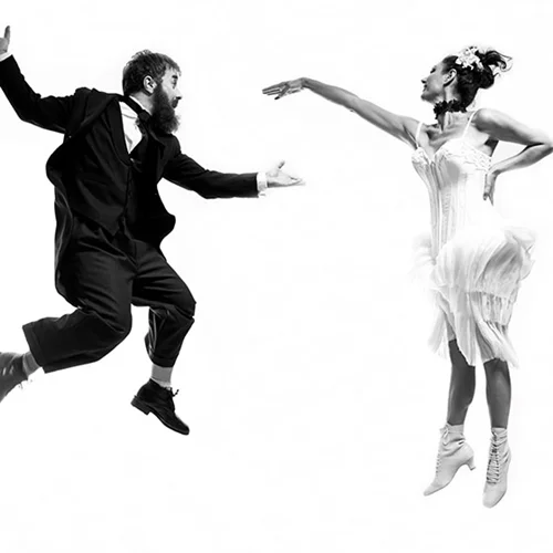 "Τουλούζ-Λωτρέκ – η φαντασία της αμαρτίας" σε ένα παζλ μικρών και πυκνότατων σκηνών