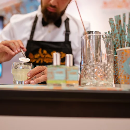 Νοέμβριος στην Τεχνόπολη με Athens Bar Show, μουσική του σώματος και Christmas Factory