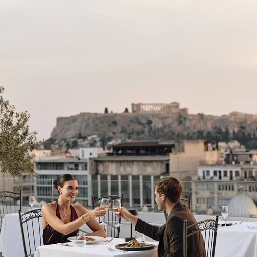 "Titania": Σαρακοστή με φόντο την Ακρόπολη