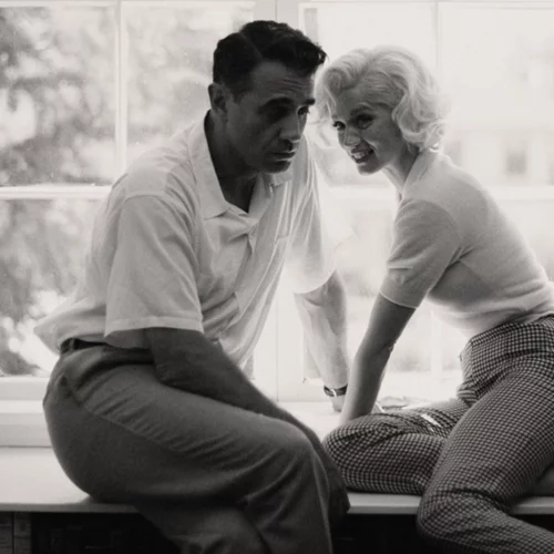 Φεστιβάλ Βενετίας 2022: Η Άνα ντε Άρμας είναι ό,τι  κρατάμε όλο κι όλο από το "Blonde"