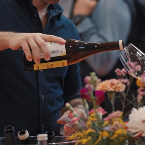 Το Φυσικά Fysika επιστρέφει για ένα pop-up event στο "Beetroot Studio" με τη συνεργασία του "Poster Restaurant"