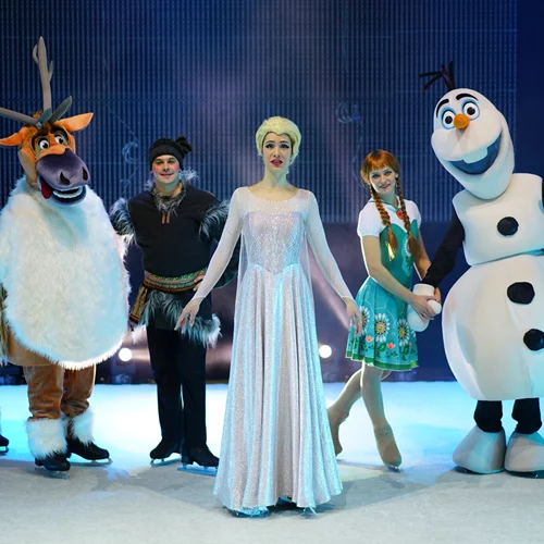 Η "παγωμένη" παράσταση "Frozen Queen: The music show on ice" έρχεται να "ζεστάνει" τις καρδιές μικρών και μεγάλων