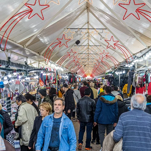 Δείτε φωτογραφίες από το στολισμένο Πεδίο του Άρεως
