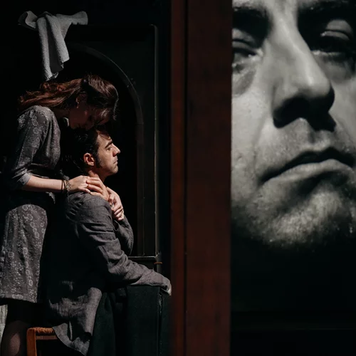 "Έγκλημα και τιμωρία": Με μικρή αλλαγή συνεχίζεται η παράσταση στο Πορεία