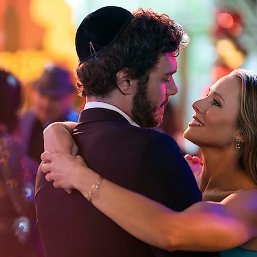 Το "Nobody Wants This" και η ξεχασμένη γοητεία των rom-coms