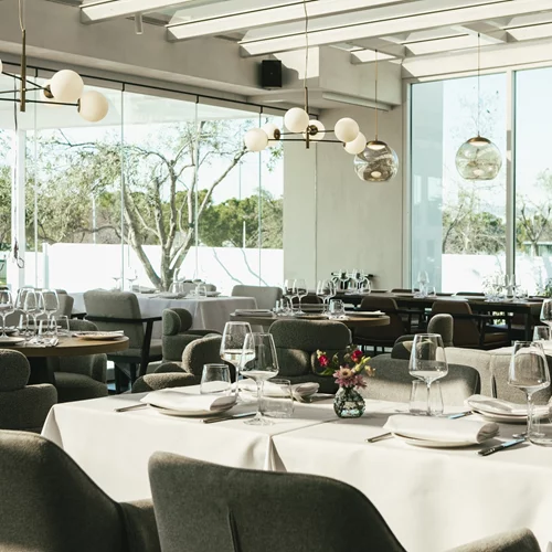 "Avenue Modern Cuisine": Μοντέρνα γαστρονομία με θέα τον Θερμαϊκό