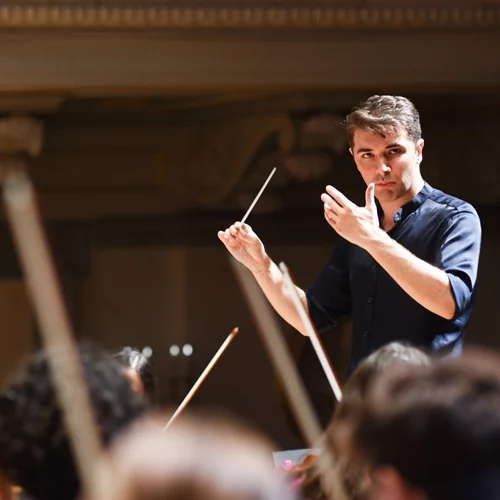 Ο Διονύσης Γραμμένος διευθύνει την Ελληνική Συμφωνική Ορχήστρα Νέων