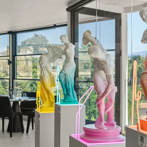 Σ’ αυτό το rooftop εστιατόριο βλέπεις την Αθήνα αλλιώς