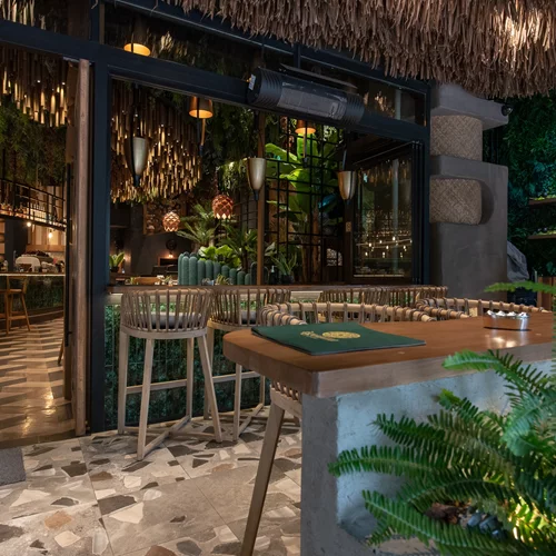 Ολοκαίνουρια cocktails και brunch με την εξωτική υπογραφή του "Ιguazu"