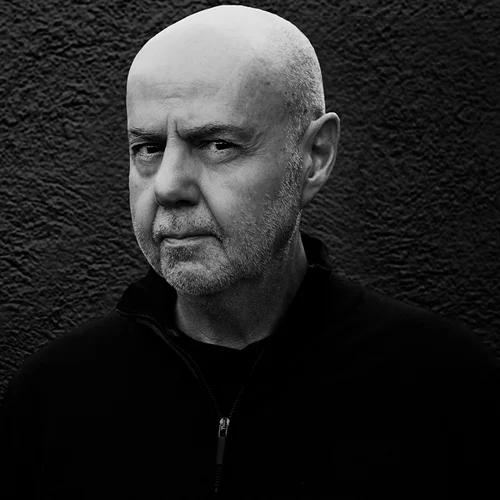 "Don't look back": Ο Γιάννης Χουβαρδάς στην Ελευσίνα