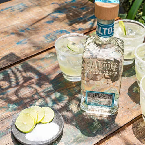 Altos Tequila και Del Maguey Single Village Mezcal γιορτάζουν την Margarita Day