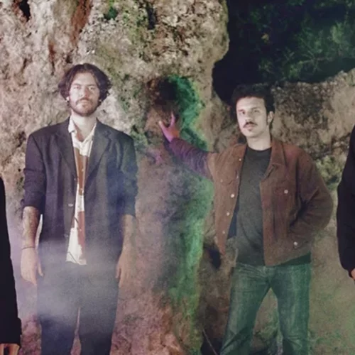 Naxatras: "​​​​​​​Η μουσική μας στοχεύει στο φως"