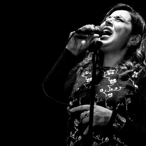 Η Φένια Παπαδόδημα φέρνει την αύρα του Αιγαίου στη σκηνή του Half Note Jazz Club