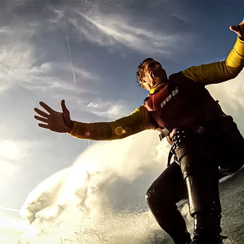 Το ERTFLIX μάς συνεπαίρνει σε "Μακρινά Ταξίδια"