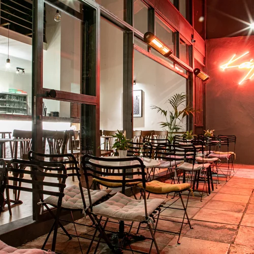 "Κάρλα": Για νιβατό και τσίπουρα στη... Θεσσαλία του Κεραμεικού