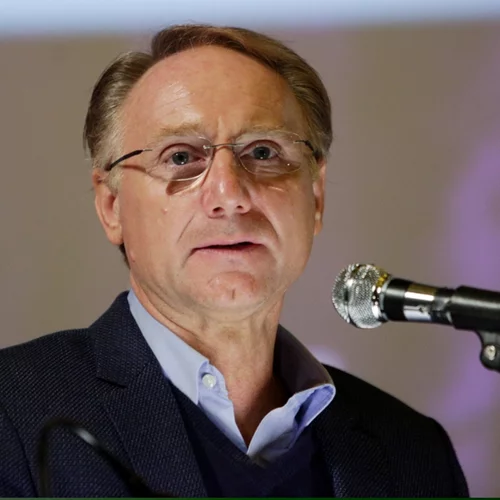 To νέο βιβλίο του Νταν Μπράουν μεταφέρεται σε σειρά στο Netflix