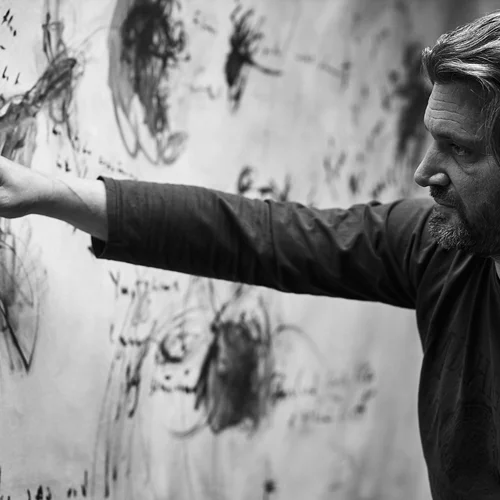 Τρεις καλλιτέχνες στήνουν μία ποικιλόμορφη έκθεση στο Σπίτι του Πολιτισμού στο Ρέθυμνο