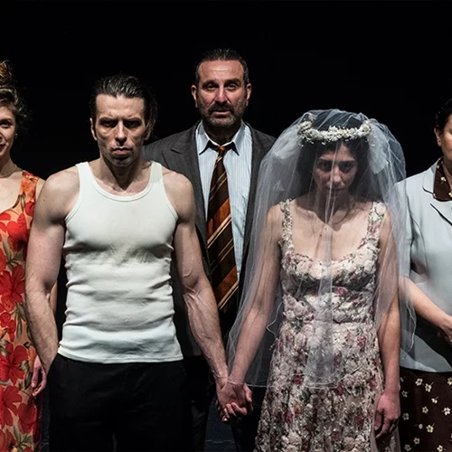 Θέατρο επί Κολωνώ: Ξεκινάει τη νέα σεζόν με ρεπερτόριο που αγγίζει καίρια κοινωνικά ζητήματα