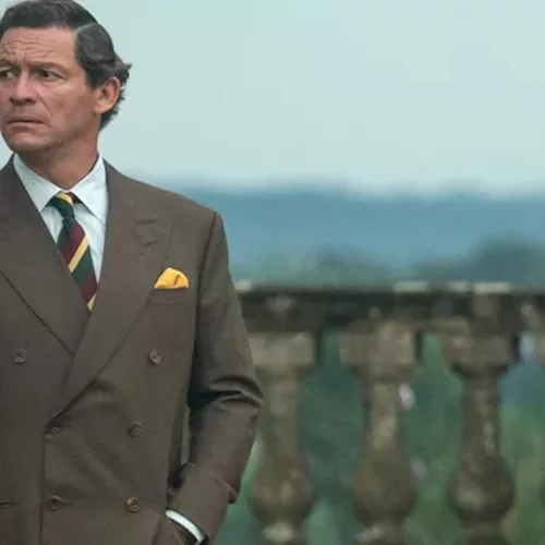 "The Crown": Πώς ο Ντομινίκ Γουέστ έπεισε τον Πίτερ Μόργκαν να αλλάξει το σενάριο του πέμπτου κύκλου