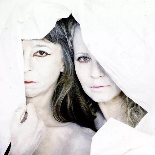 Kiki et Colette / The Age of Time