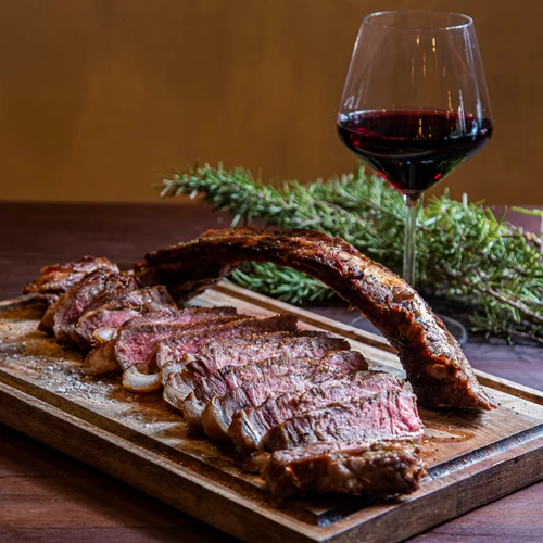 Αφιέρωμα κρέας: 13 στέκια για απόλαυση... ως το μεδούλι