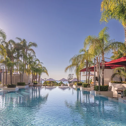 Το Four Seasons είναι ένα ξενοδοχείο-σταθμός στη Λεμεσό