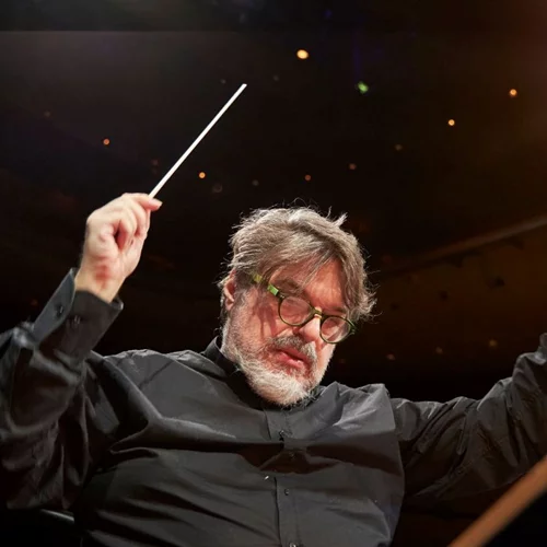 Ο Δημήτρης Παπαδημητρίου εστιάζει "Έξω από το κάδρο"