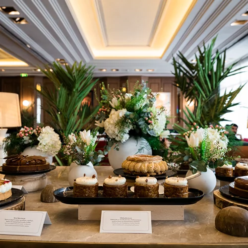 H "Madame Fraise" για brunch στο "Athénée"