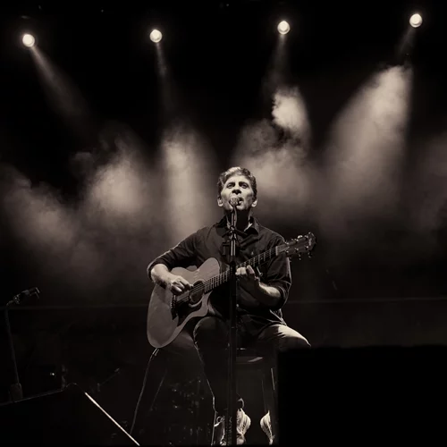 Ο Σωκράτης Μάλαμας και ο Γιάννης Κότσιρας live στην παραλία Βαγιωνιάς