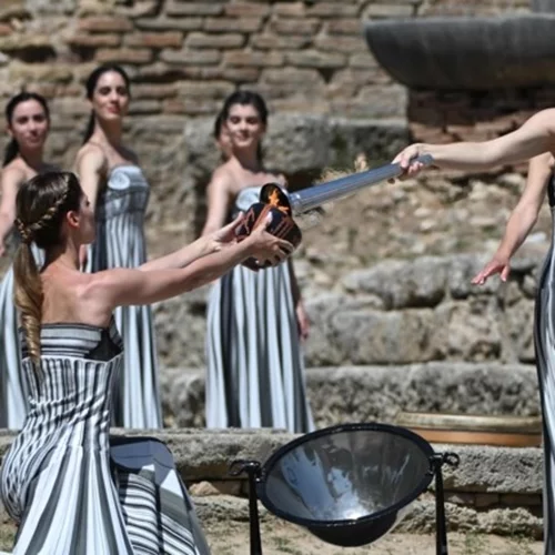 Ολυμπιακοί Αγώνες: Φαντασμαγορική η τελική πρόβα της Τελετής Αφής της Ολυμπιακής Φλόγας στην Αρχαία Ολυμπία
