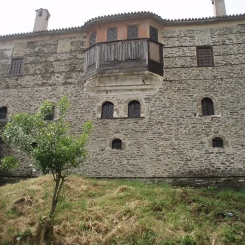 ΥΠΠΟ: Ολοκληρώνονται οι εργασίες συντήρησης και ανάδειξης στο Αρχοντικό Γεωργίου Σβαρτς, στα Αμπελάκια