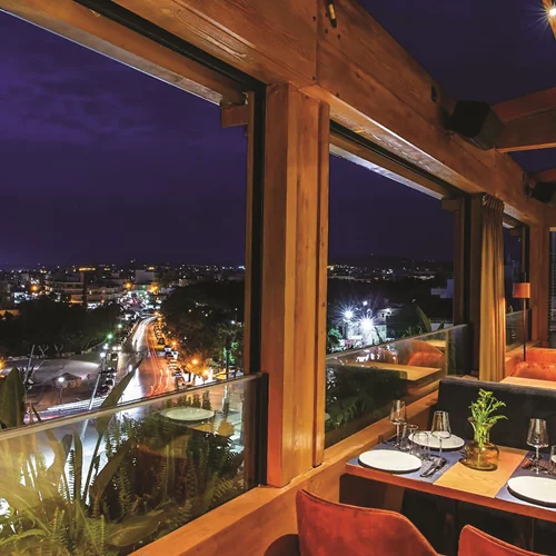 "Pemptos Ntore: the foodbar", Κρήτη