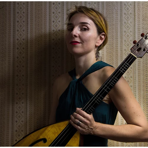 Η Μάρθα Μαυροειδή μάς συστήνει το νέο κουαρτέτο της