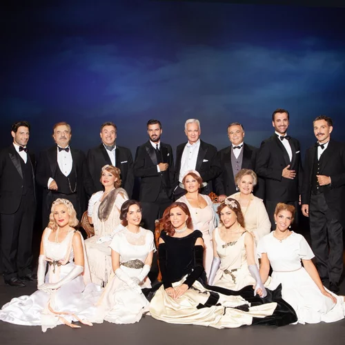 "Κι από Σμύρνη… Σαλονίκη" για λίγες ακόμη παραστάσεις