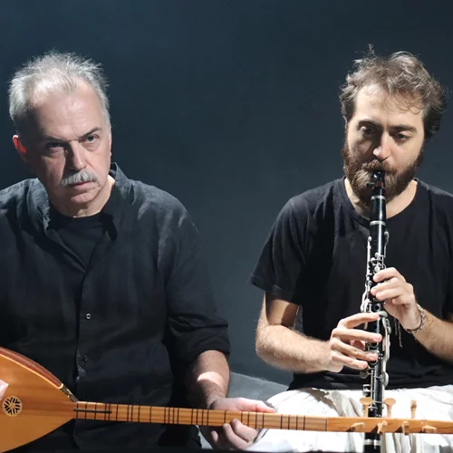 "Ο Πετρόμπεης Μαυρομιχάλης και το φάσμα των φατριών": Συζήτηση με τον Παντελή Μπουκάλα στην τελευταία παράσταση του Studio Μαυρομιχάλη