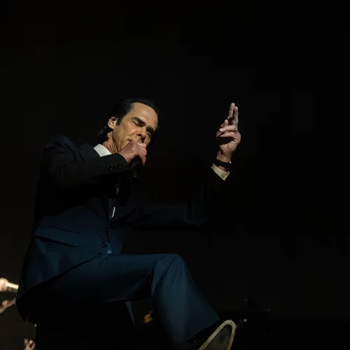 O Nick Cave της Στέγης Ιδρύματος Ωνάση: Κι έτσι σκέτος, ήταν υπέροχος