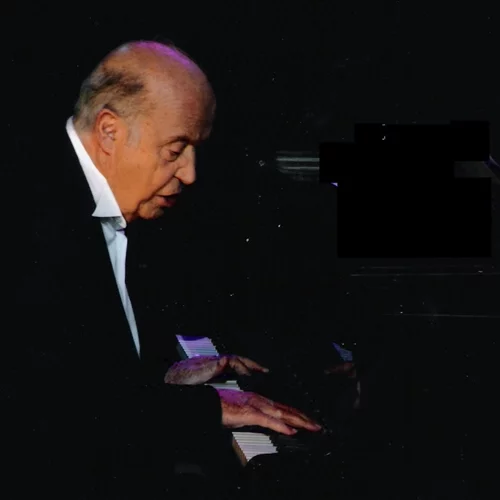 "Ο Αιώνας του Μίμη Πλέσσα": Ένα μοναδικό μουσικό αφιέρωμα στο Βεάκειο