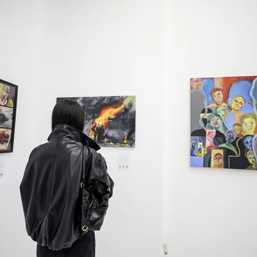 Η έκθεση "Τέχνη για το εδώ και τώρα" αποκτά παγκόσμια εμβέλεια