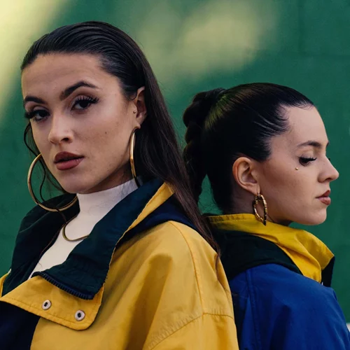 Το ασταμάτητο ραπ δίδυμο Las Ninyas Del Corro στο "Arch"